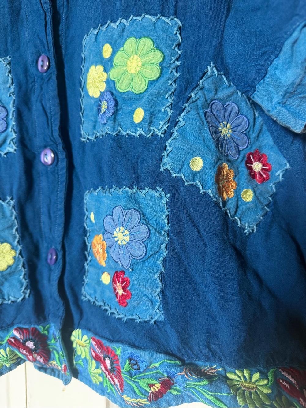 Country Wear Casuals Floral Applique Embroidered Button Front Top - Picture 5 of 6
